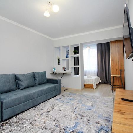 Cozy Studio In The Best Area! 5 Алматы Экстерьер фото