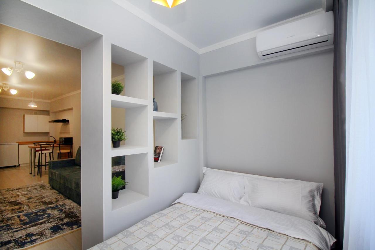 Cozy Studio In The Best Area! 5 Алматы Экстерьер фото
